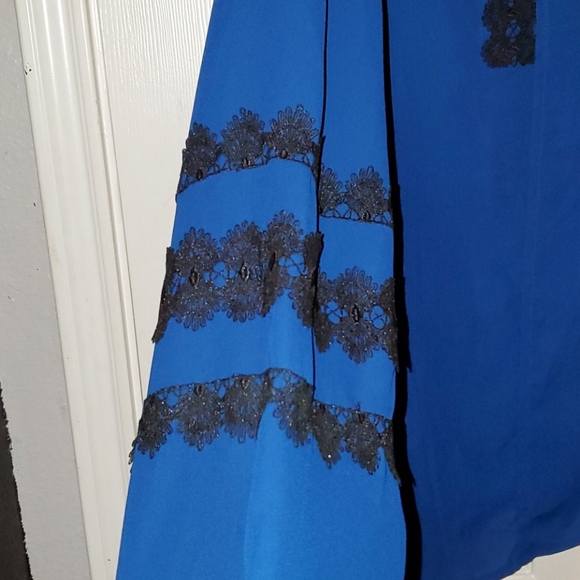 NY&Co thin flowy top - Picture 5 of 8